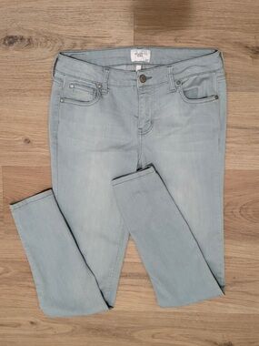Celebrity Pink Light Blue Skinny Jeans for Women Size 7 28